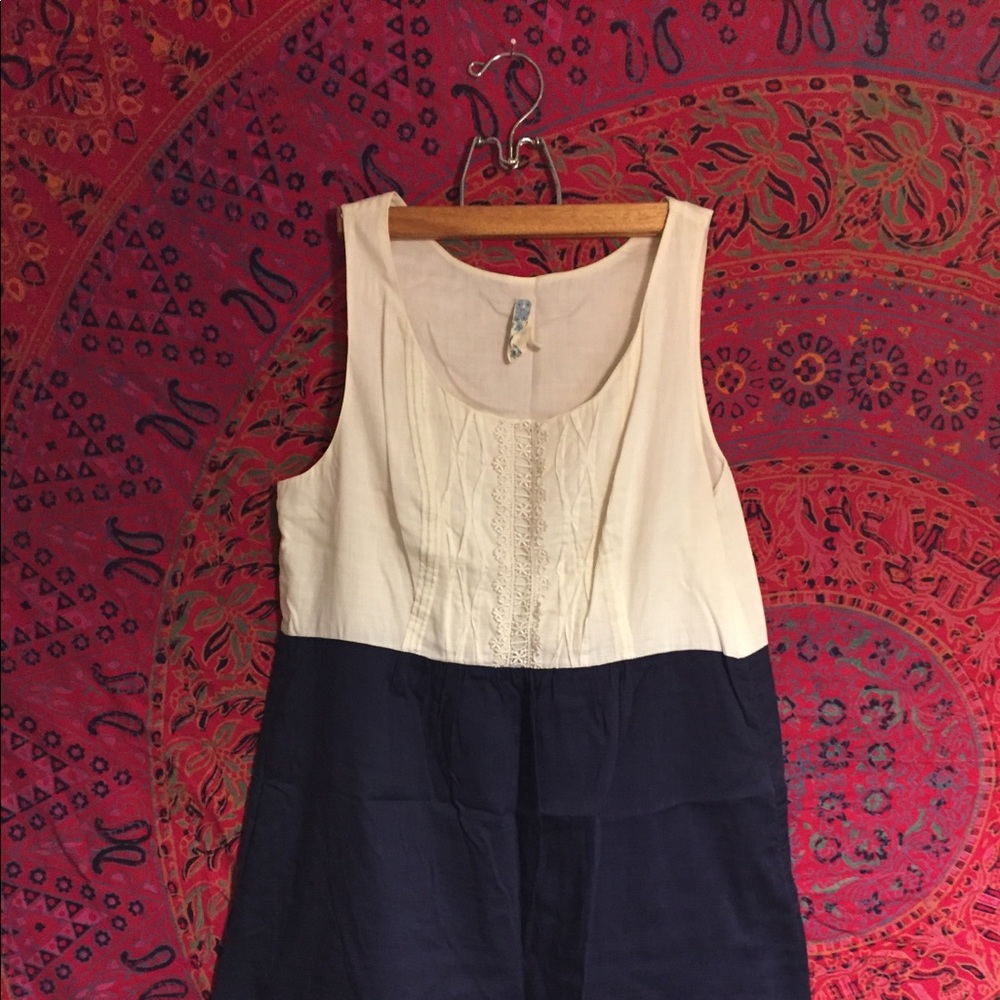 Navy & white Anthropologie mini with Pockets!